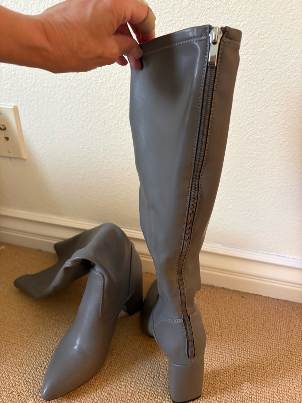 NEW Franco Sarto Women's Katherine Grey Pointed Toe Boots, 9 - Picture 2 of 4